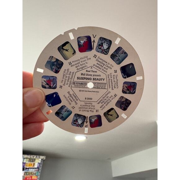 Old Disney Sleeping Beauty Viewmaster 3 Disc Set with Book - Picture 5 of 9